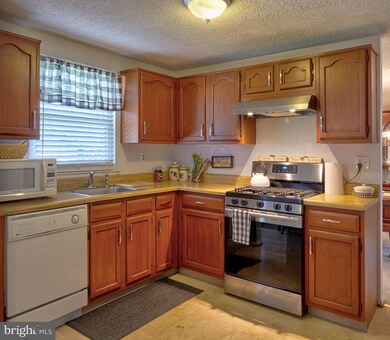 11 N Mars Dr, Sewell, NJ 08080 - photo 3