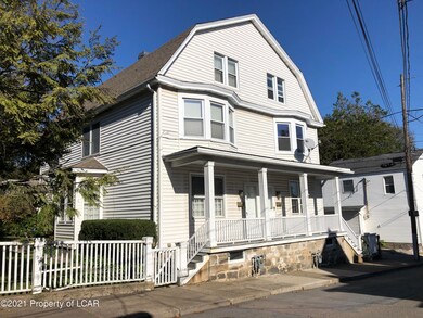 125 W Magnolia St, Hazleton, PA 18201 - photo 2