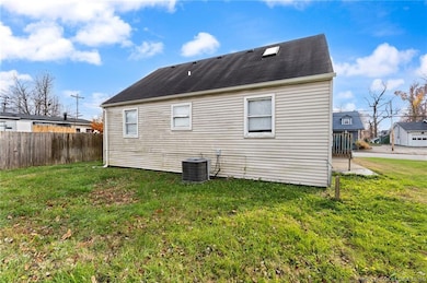 3941 Carver St, New Albany, IN 47150 - photo 6