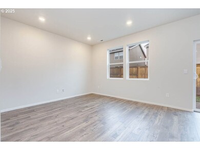 2990 T St, Springfield, OR 97477 - photo 6