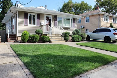 268 Edison St, Staten Island, NY 10306 - photo 2