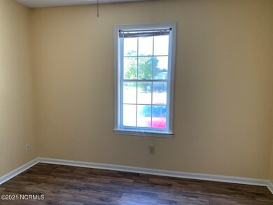 111 Creekview Dr, Jacksonville, NC 28540 - photo 3