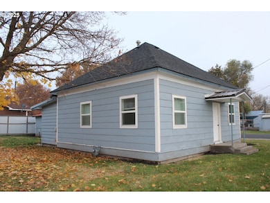 229 E Darwin St, Athena, OR 97813 - photo 3