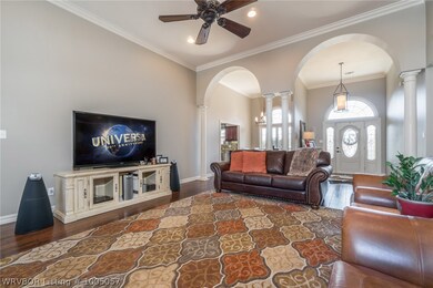 Beautiful archways & tall ceilings.