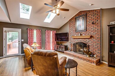 2649 Hickory Dr, Asheboro, NC 27205 - photo 2