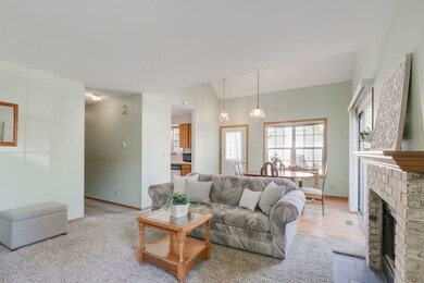 4471 Brighton Ct unit 7, Gurnee, IL 60031 - photo 4