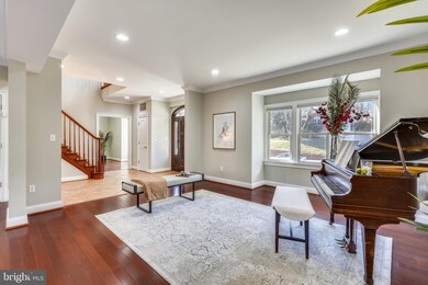 8801 Walnut Hill Rd, Chevy Chase, MD 20815 - photo 4