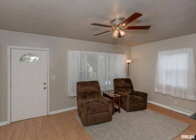 1110 W 7th St, Davenport, IA 52802 - photo 3