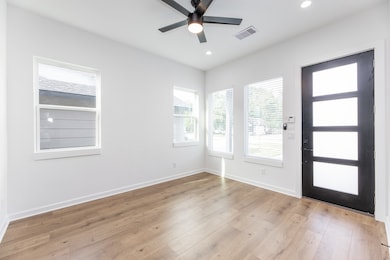 8502 Safeguard St unit A, Houston, TX 77051 - photo 4