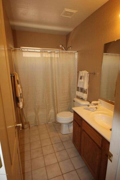 1015 E Princeton Ave, Gilbert, AZ 85234 - photo 5