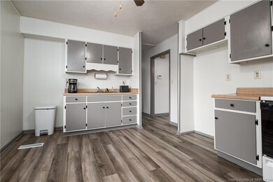 2133 Cherry Cir, Georgetown, IN 47122 - photo 3