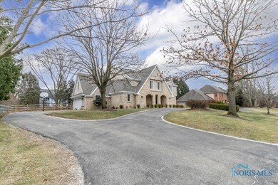 3004 Avatar Ct, Ottawa Hills, OH 43615 - photo 3