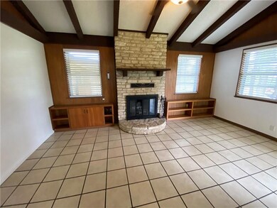 421 Leisure Ln unit A, Cedar Creek, TX 78612 - photo 3