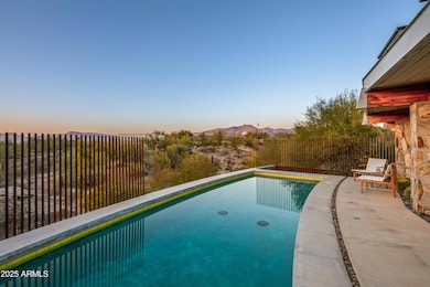 002_Poolside Vistas