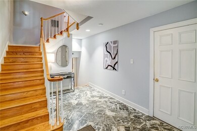 Foyer - access to garage