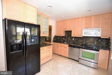 11711 Briary Branch Ct, Reston, VA 20191 - photo 3