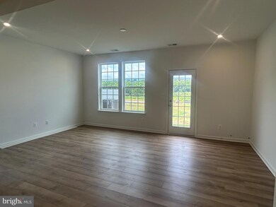 512 Tracy Way, Martinsburg, WV 25403 - photo 5