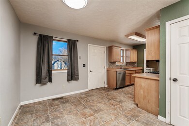 907 S 29th St, Billings, MT 59101 - photo 7