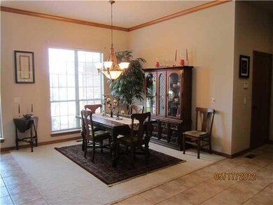 2909 Sterling Dr, Edmond, OK 73012 - photo 3