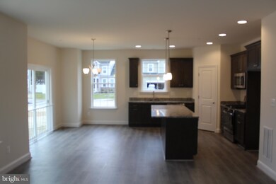 8202 Reecewood Dr, Severn, MD 21144 - photo 7