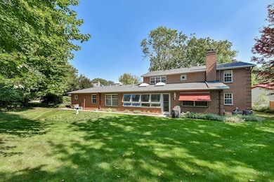 1336 Shady Ln, Wheaton, IL 60187 - photo 3