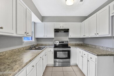 3717 Torres Ct, Jacksonville, FL 32210 - photo 6