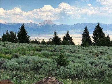 Sphinx Mountain View