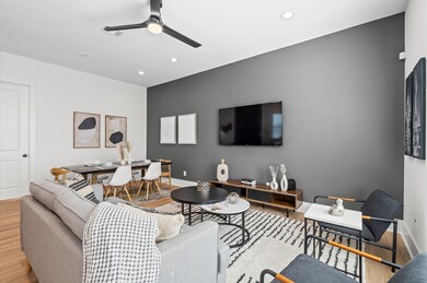 1305 Oak Tree Forest Ct, Houston, TX 77018 - photo 5