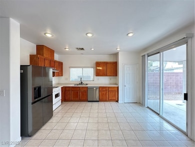 6768 W Oak Mist Ave, Las Vegas, NV 89118 - photo 4