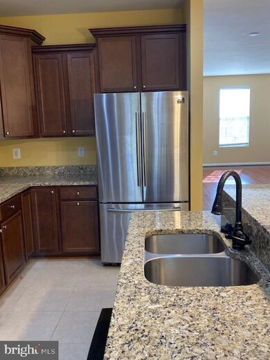 8519 Crooked Tree Ln, Laurel, MD 20724 - photo 5