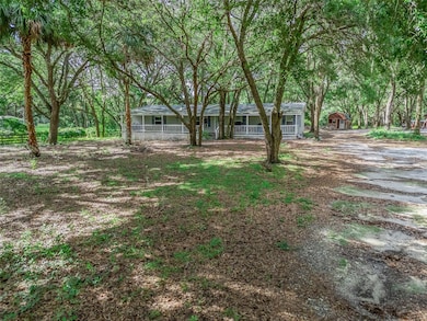 17070 SE 173rd Terrace Rd, Weirsdale, FL 32195 - photo 4