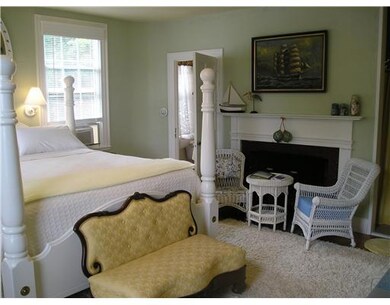 Bedroom. Boothbay room