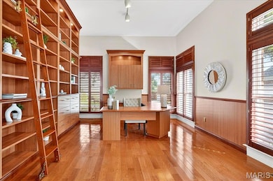 655 Spyglass Summit Dr, Chesterfield, MO 63017 - photo 5