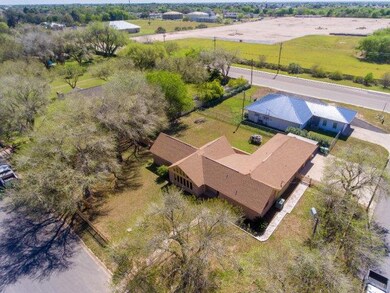 521 W Rosemary Ave, Pharr, TX 78577 - photo 2