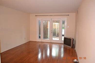 869 Wax Myrtle Ln unit 4, Houston, TX 77079 - photo 3