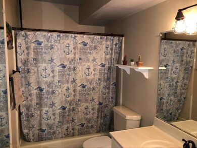 714 Garland Cir unit C, Kalamazoo, MI 49008 - photo 7