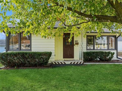 1103 N 5th Ave E, Newton, IA 50208 - photo 3