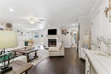 Working Fireplace, no carpet
