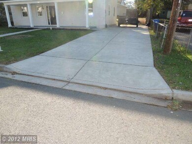 119 Courtney Dr, Manassas Park, VA 20111 - photo 2