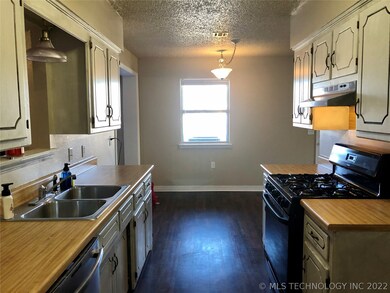 Kitchen/dining