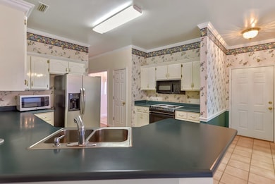 105 Dearborn Dr, Dothan, AL 36305 - photo 6