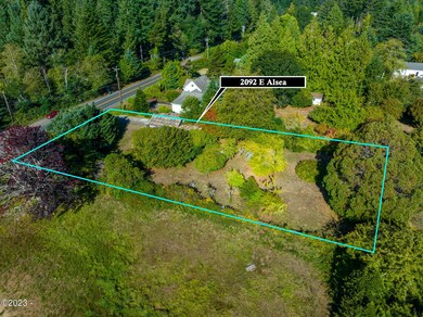 2092 E Alsea Highway, Waldport, OR 97394