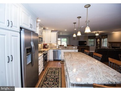 308 Albans Ct, Malvern, PA 19355 - photo 7