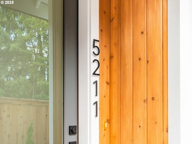 5211 SW Vacuna St, Portland, OR 97219 - photo 2