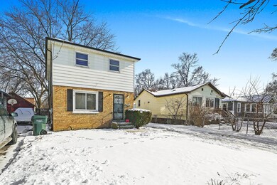 811 Pine St, Waukegan, IL 60085 - photo 3