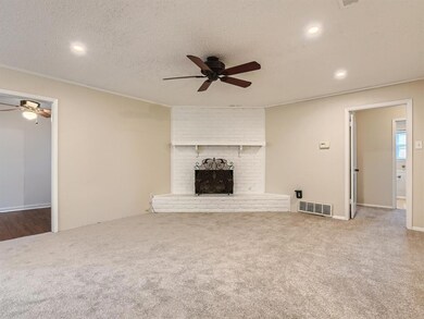 904 Shady Lake Dr, Bedford, TX 76021 - photo 6