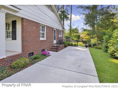 413 Wayberry Dr, Fayetteville, NC 28303 - photo 5