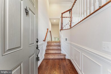 10689 Yorktown Ct, Fairfax, VA 22030 - photo 6