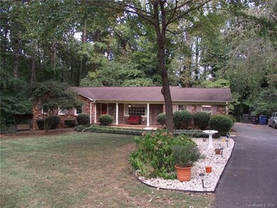 453 Heathcote Dr, Statesville, NC 28677 - photo 3