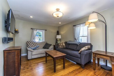 308 Thornton St, Portsmouth, NH 03801 - photo 7